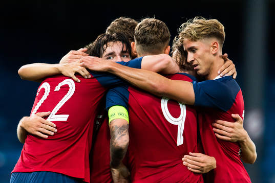 Kristian Thorstvedt of Norway celebrates with Hugo Vegard