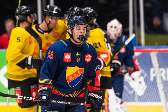Alexander Holtz of Djurgården looks dejected
