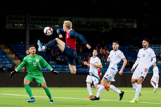 Goalkeeper Antreas Paraskevas of Cyprus and Ola Brynhildsen