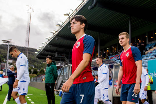 Hugo Vegard Vetlesen and Kristian Thorstvedt of Norway