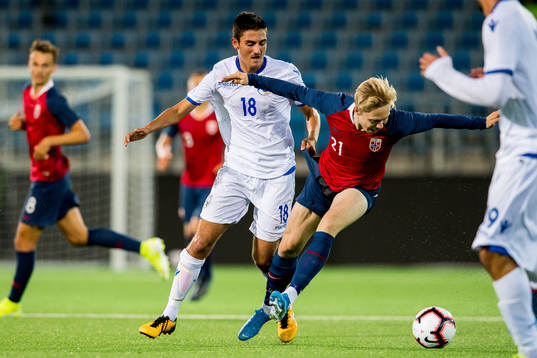 Paris Polikarpou of Cyprus and Ola Brynhildsen of Norway