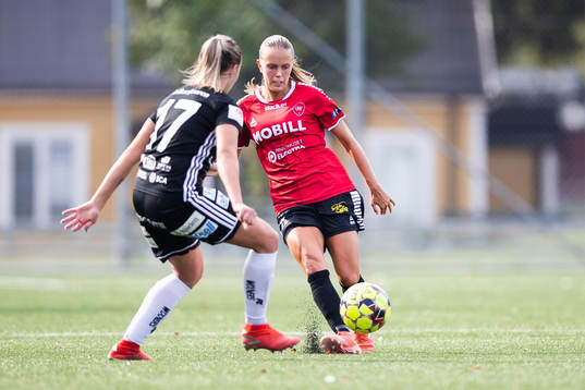 Piteås Selina Henriksson försvarar mot Limhamn Bunkeflos