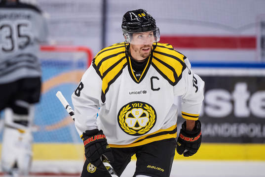 Brynäs Anton Rödin jublar