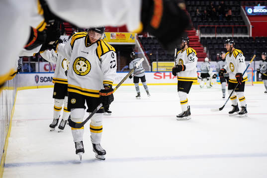 Brynäs Emil Forslund jublar