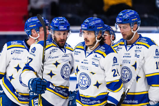 Leksands Marek Hrivik jublar Thomas Valkvae Olsen  och