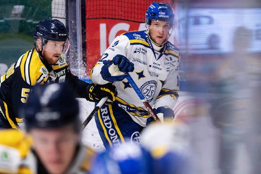 Södertäljes Marcus Fagerudd och Leksands Fredrik Forsberg