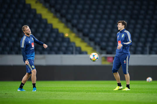 John Guidetti and Victor Nilsson Lindelöf of the Swedish