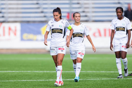 Göteborgs Beata Kollmats och Julia Zigiotti Olme deppar