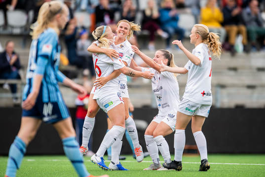 Rosengårds Hailie Mace jublar