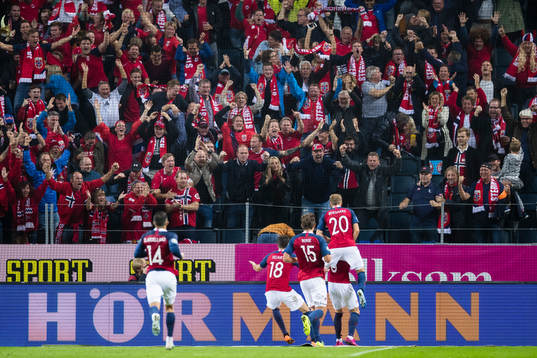 Norwegian supporters celebrate