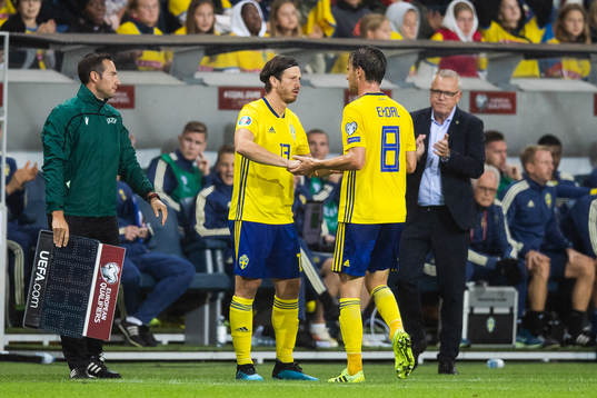 Albin Ekdal is substituted for Gustav Svensson of Sweden