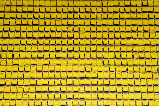 Swedish coloured jerseys in the stands