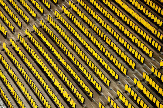 Swedish coloured jerseys in the stands