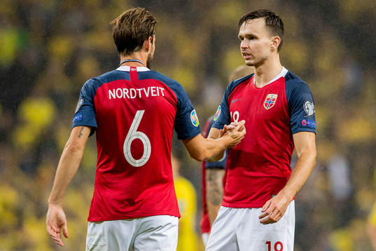 Håvard Nordtveit and Ole Kristian Selnæs of Norway