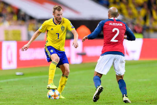 Sebastian Larsson of Sweden