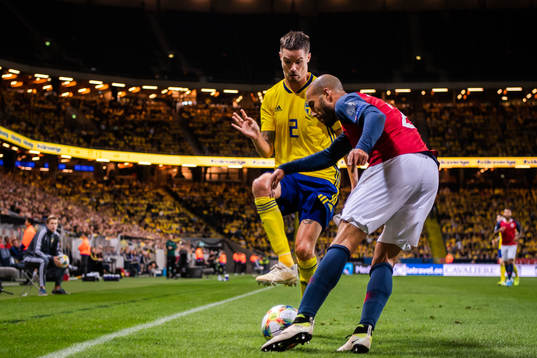 Haitam Aleesami of Norway and Mikael Lustig of Sweden