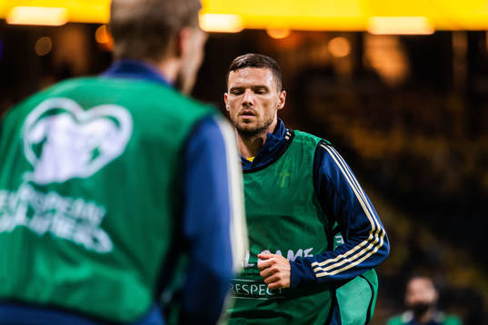 Marcus Berg of Sweden warms up