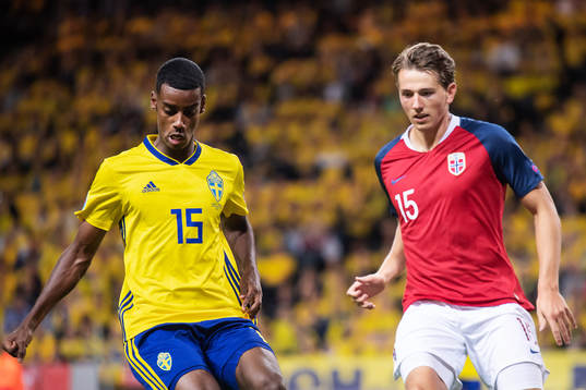 Alexander Isak of Sweden and Sander Bergen of Norway