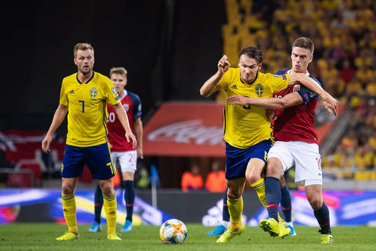 Albin Ekdal of Sweden and Markus Henriksen of Norway