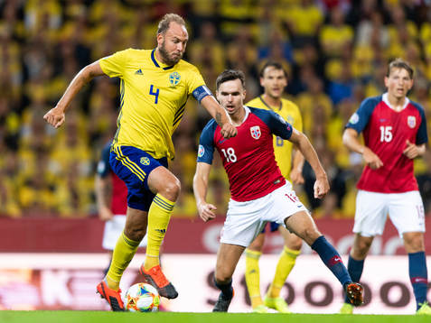 Andreas Granqvist of Sweden and Ole Kristian Selnæs of
