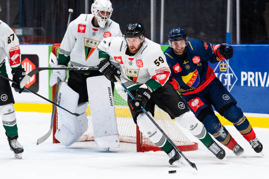 Denis Akimoto of GKS Tychy and Jacob Josefson of Djurgården