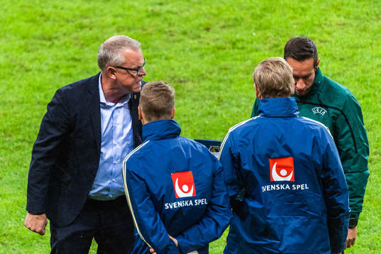 Janne Andersson, head coach of Sweden reacts