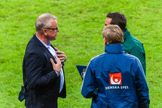 Janne Andersson, head coach of Sweden reacts