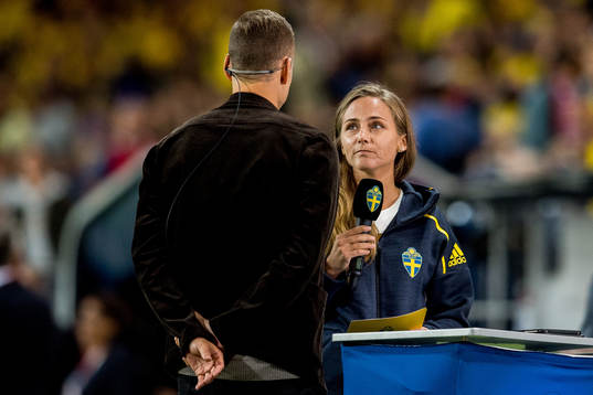 Emelie Ölander is interviewing Viktor Claesson
