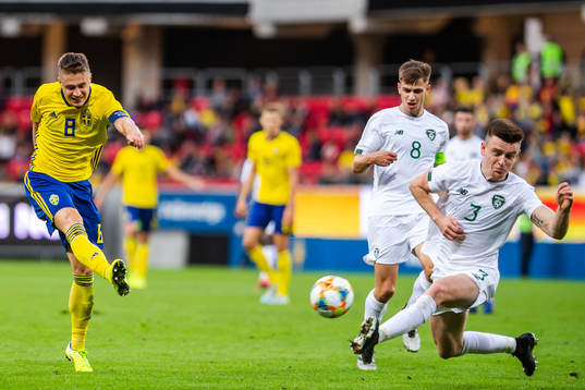 Mattias Svanberg of Sweden and Darragh Leahy of Ireland