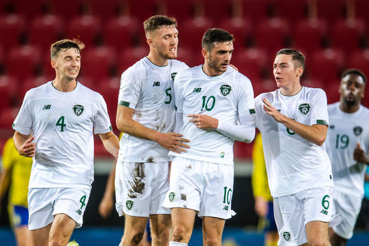 Troy Parrott of Ireland celebrate with teammates