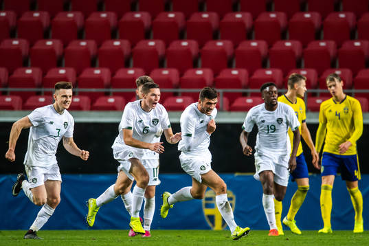 Troy Parrott and Jayson Molumby of Ireland celebrates