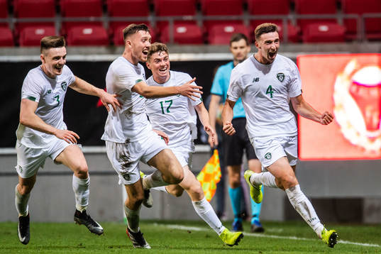 Conor Masterson of Ireland celebrate with teammates