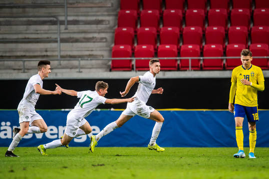 Conor Masterson of Ireland celebrate with teammates