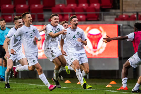 Conor Masterson of Ireland celebrate with teammates