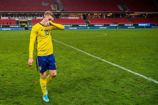 Viktor Gyökeres of Sweden looks dejected