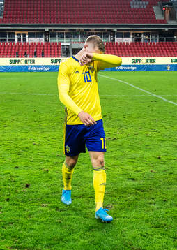 Viktor Gyökeres of Sweden looks dejected