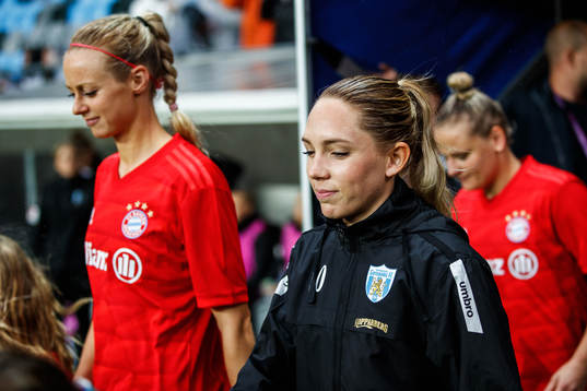 Amanda Ilestedt of Bayern Munich and Elin Rubensson of