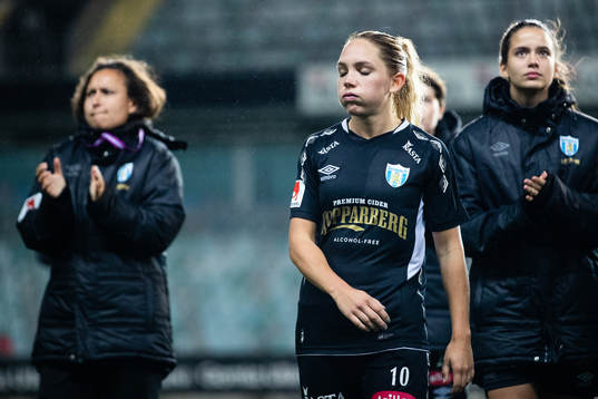 Elin Rubensson of Göteborg look dejected