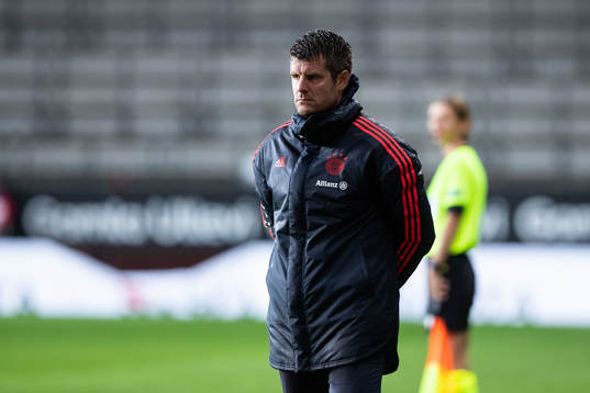Head coach Jens Scheuer  of Bayern Munich