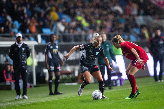 Amanda Johnsson Haahr  of Göteborg and Giulia Gwinn  of