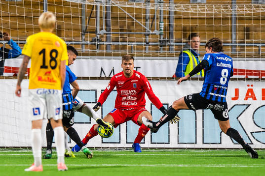 Sirius målvakt Lukas Jonsson