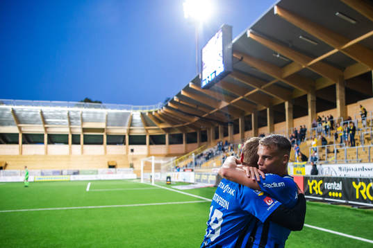 Sirius Elias Andersson och Christer Gustafsson jublar
