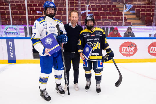 s Sanni Hakala