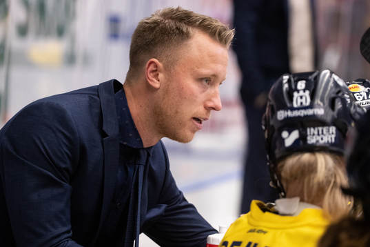 s assisterande tränare Joakim Engström
