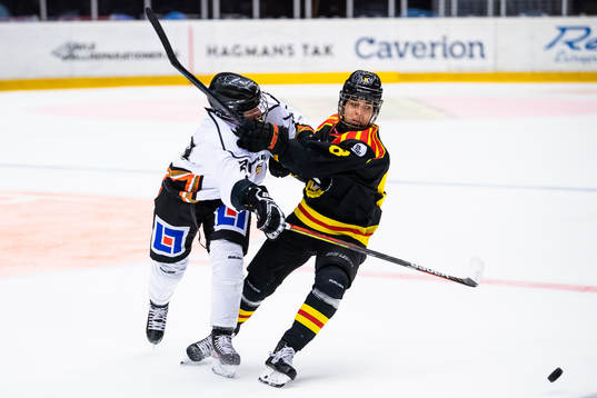 GöteborgsAnna Borgfeldt och Brynäs Mariam El-Mahmadi i