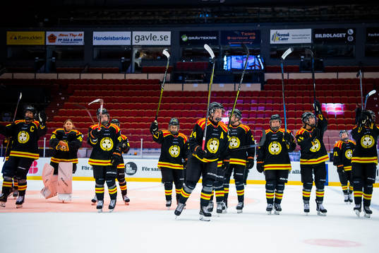 Brynäs spelare jublar