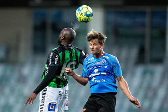 GAIS Boris Lumbana och Halmstads Dusan Djuric