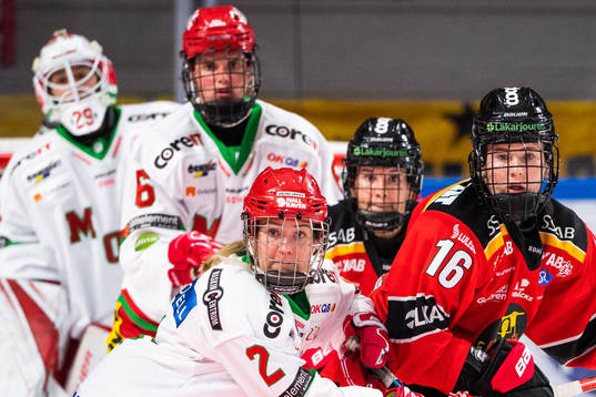 Modos Ebba Tärnfjord och Luleås Petra Nieminen