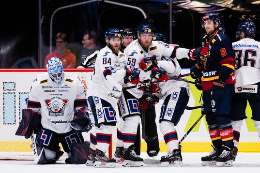 Linköpings målvakt Jonas Gustavsson, Jimmy Andersson och