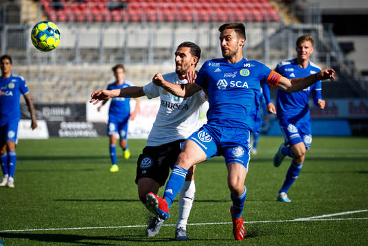 Örebros Agon Mehmeti och Sundsvalls Carlos Gracia